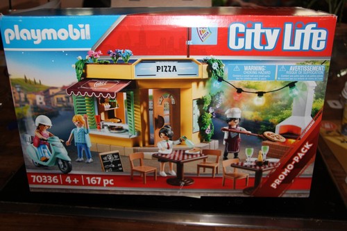 Playmobil 70336 – Pizzeria City Life Avec Effets Lumineux – 4 Figurines, Four à Pizza, Vespa – Dès 4 Ans – Cadeau