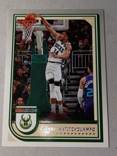 2022-23 Panini NBA Hoops - Giannis Antetokounmpo #44