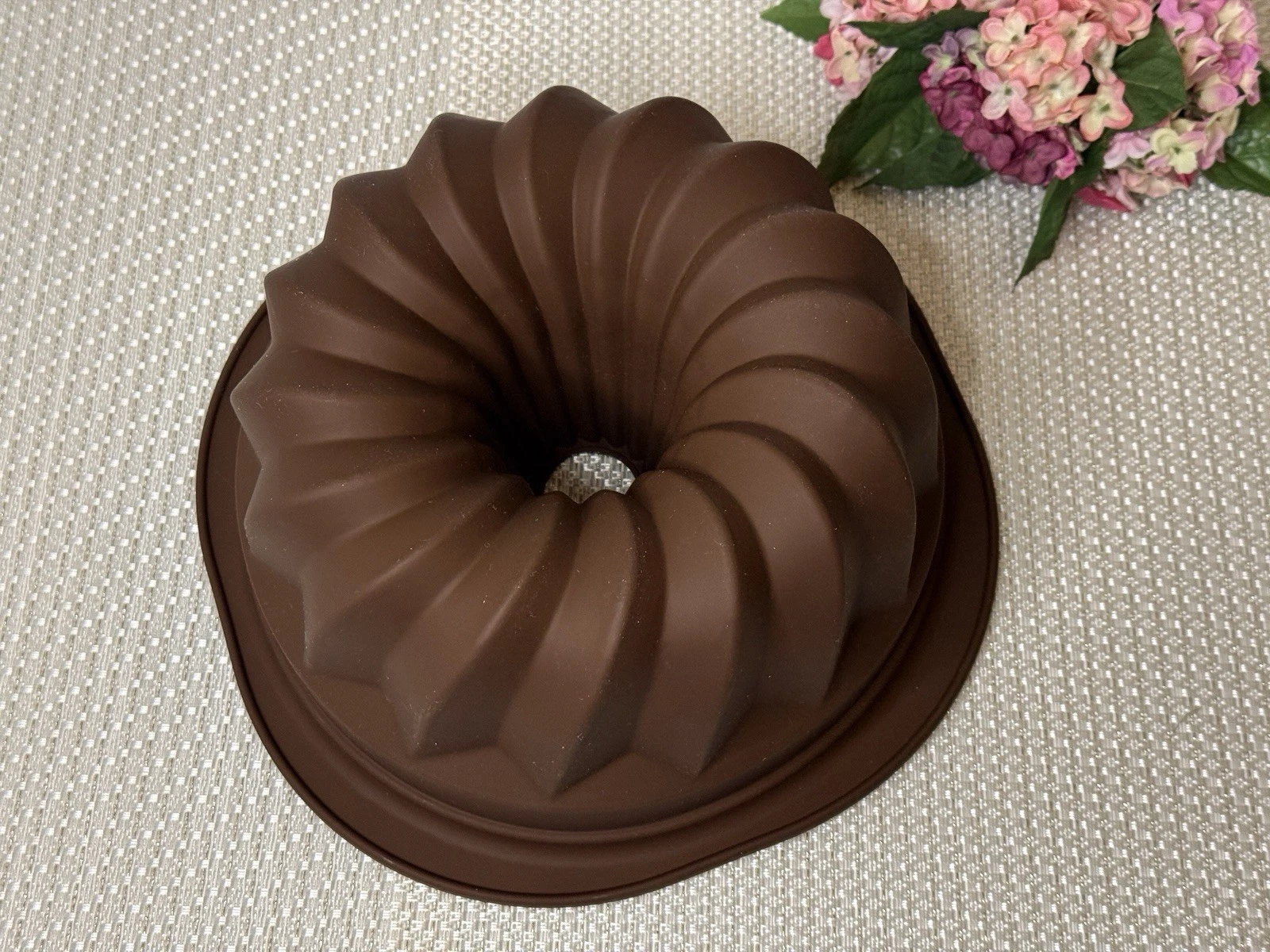 Silicone Baking Mold Fluted Tube-Shaped Round for Cake Color Brown QVC Bakeware
