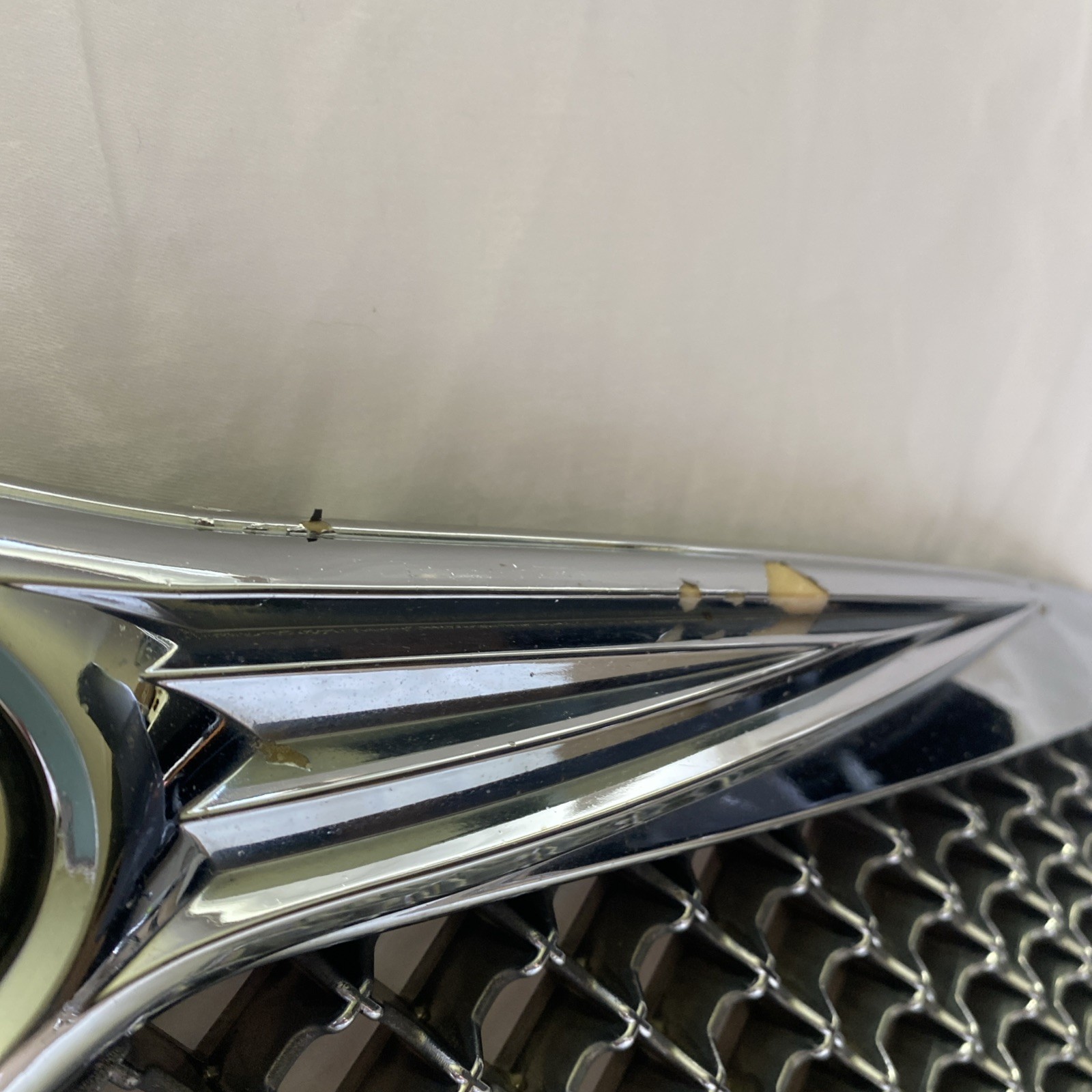 Fits 05-2010 Chrysler 300 Chrome Mesh Grill Bentley Grille Full Replacement Trim