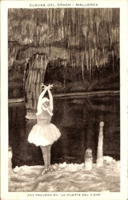Ak Cuevas del Drach Mallorca, Ana Paulowa en La Muerte del Cisne,... - 4628305