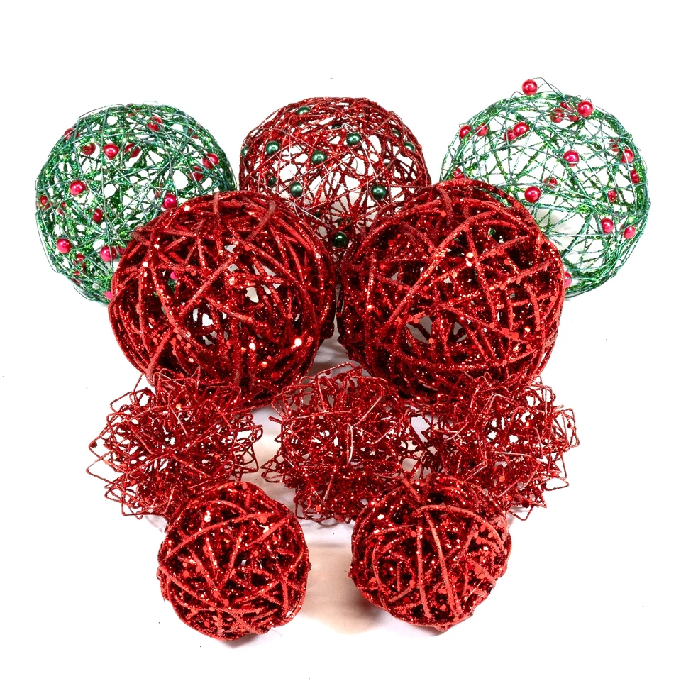 Orbes/bolas de vid de Navidad verde y rojo Pier One en cuenco redondo de latón de 13" Foto 4 de 4