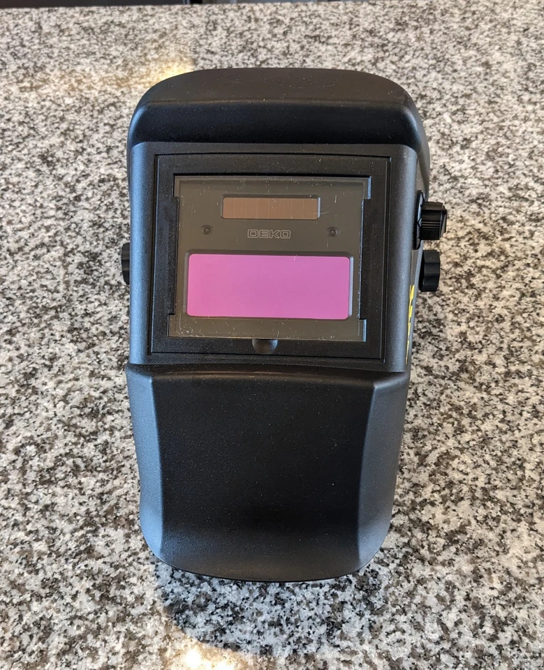 Casco de soldadura Deko Superweld Free negro alimentado por energía solar oscurecimiento automático ¡Con!... Foto 2 de 4