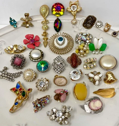 Lot Vtg Costume Jewelry Single Earrings Clip On Craft Repurpose Rhinestone M5