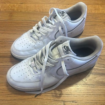 Nike Air Force 1  07 Embroidered Swoosh   Men s Size 12 