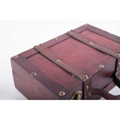 VINTIQUEWISE QI003611 Antique Style Small Wooden Suitcase With Leather Straps - Picture 4 of 6