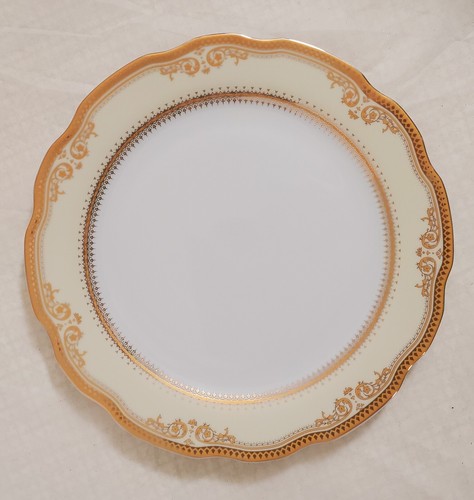 16 pc Lorren Home Trends 'Isabella' wavy edge ELEGANT Porcelain Dinnerware Gold - Picture 17 of 23