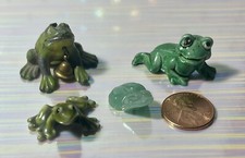 Lot of 4 Vintage Miniature Green Frogs Painted metal,ceramic, carved