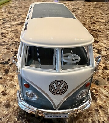 Vintage Maisto Volkswagen Van Samba Minibus 1:24 Scale Die Cast Grey/White Flora