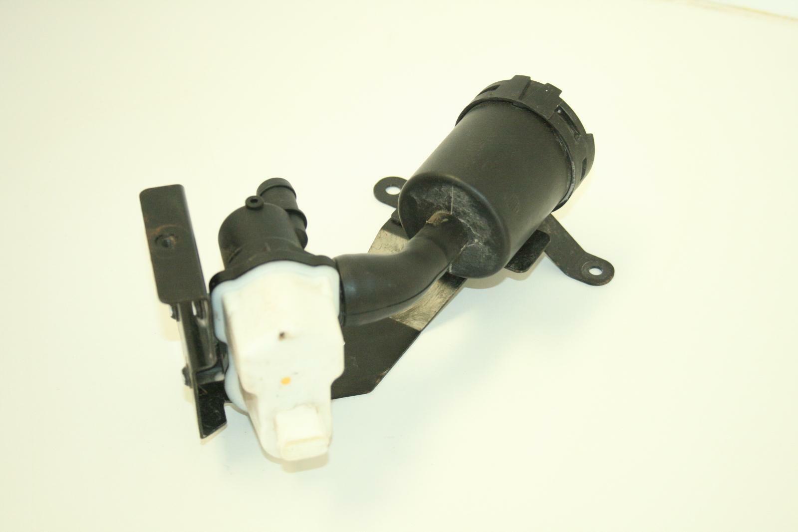 09 Aston Martin Vantage V8 Fuel System Part 6G33-9D665-AD