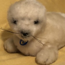 Vintage DAKIN 1982 Harp White Fur Seal Stuffed Animal 20  / Retired
