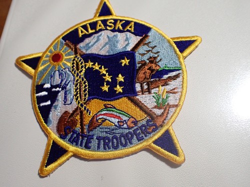 VINTAGE ALASKA STATE TROOPER COLLECTIBLE OBSOLETE SHOULDER PATCH BX 25 #19