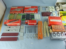 JOUEF Ho 1/87 Lot quai passage a niveaux pont caténaires maquette divers + boite