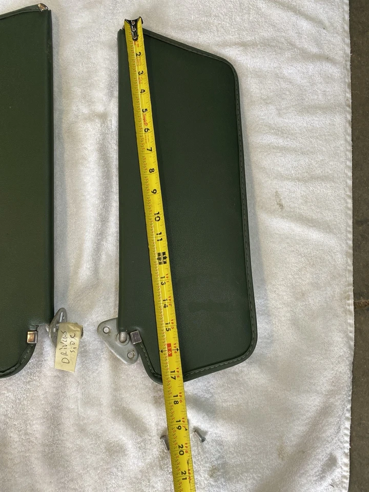 Mopar 1973 PLYMOUTH VALIANT VISERAS DE SOL VERDES + TORNILLOS 67-76 CARROCERÍA A ¡ENVÍO GRATUITO!!!! Foto 3 de 4