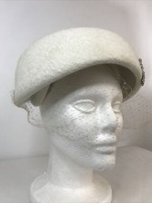 VTG 1960's Merrimac 'Merri-Soie' White Felt SPRING Cloche Hat Rhinestones  Veil