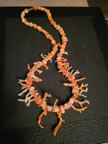 VINTAGE BRANCH CORAL BEAUTIFUL NECKLACE. Perfect c