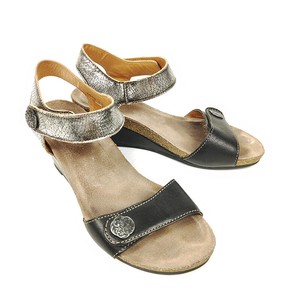 taos silver sandals