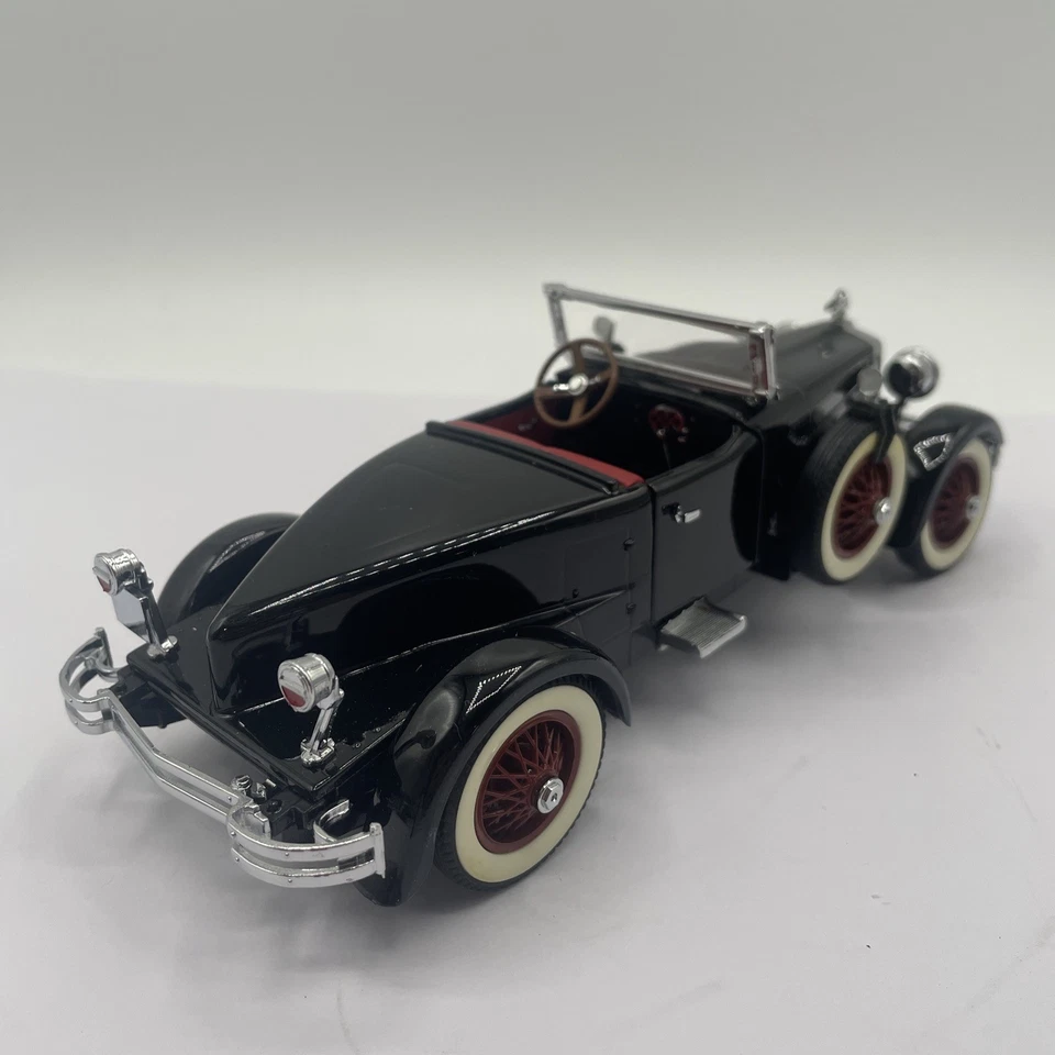 Modelo de coche fundido a presión Danbury Mint 1927 Stutz Black Hawk escala 1:24 caja abierta Foto 4 de 4