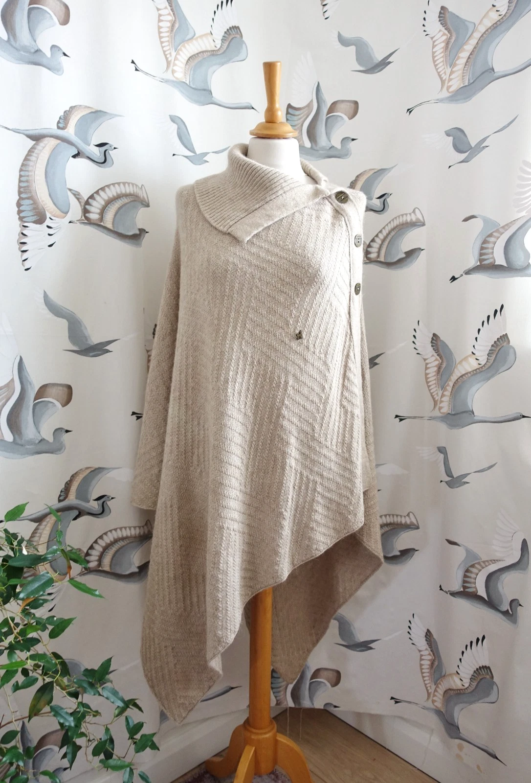 KIMUAN Beige oatmeal Alpaca poncho one size