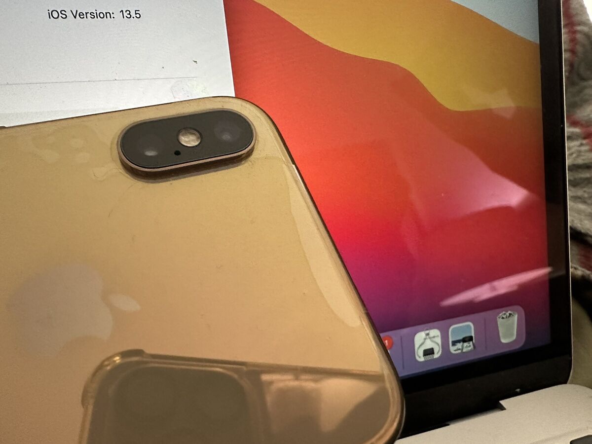 Apple iPhone XS Gold 64gb iOS 13.5 Unlocked | eBay Apple iPhone XS Gold 64gb iOS 13.5 Unlocked | eBay