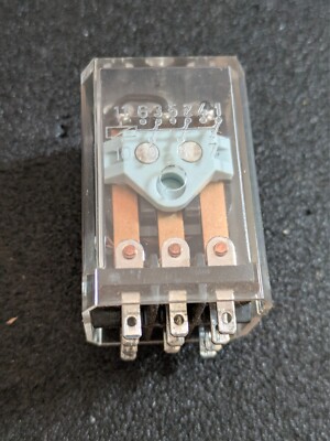 PR41C-24V || ISKRA || 3 x UM 50 Hz 24V | NEW in Originalverpackung| 1 pc
