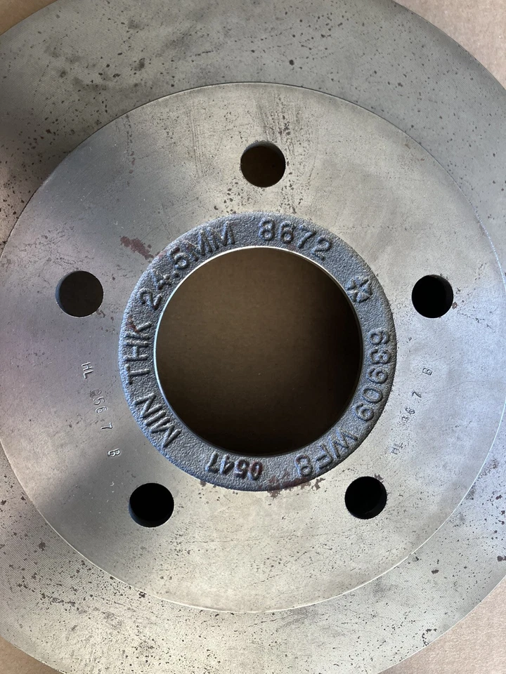 Mopar 52098672 - Disc Brake Rotor - Front, For 2001-2004 Jeep Grand Cherokee Foto 2 de 2