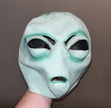 VIntage THE PAPER MAGIC GROUP 2003 RARE ALIEN MASK