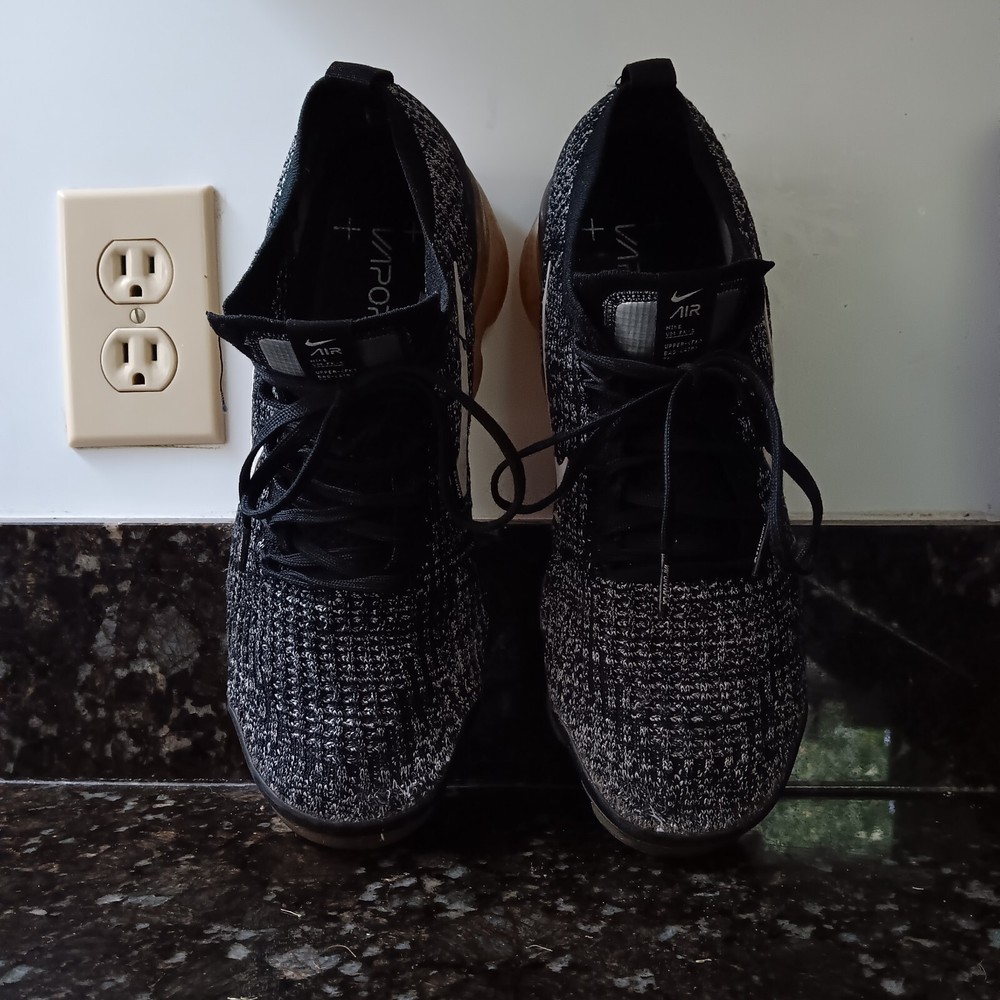 Nike Air VaporMax Flyknit 3 Oreo Men's US 9.5 Or US 7 AJ6900-002
