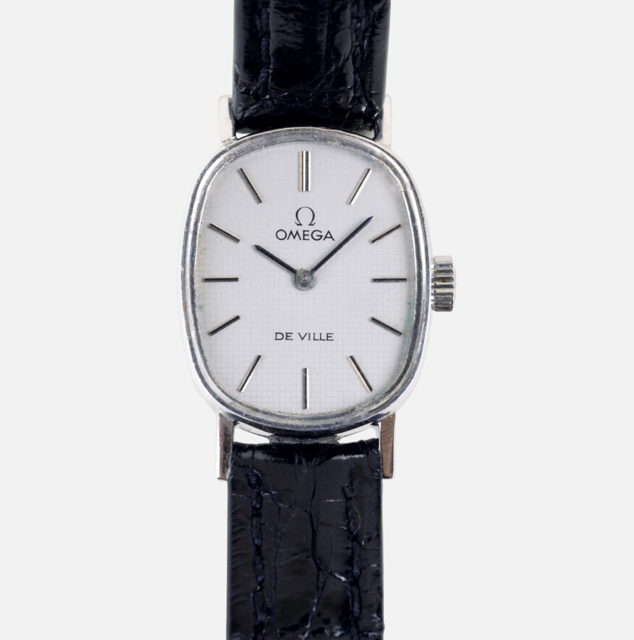 Omega Vintage DeVille 9334 - 18ct W/G Elipse Shape Small