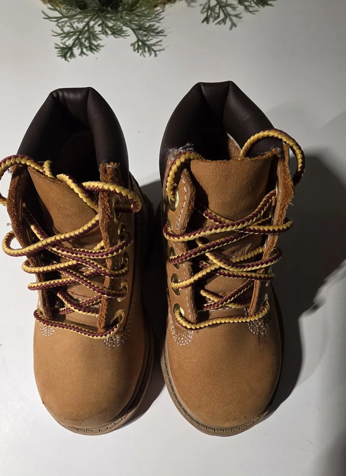 Timberland Botas Niño Talla 5, 6" Impermeables, En Cuero Nobuck Trigo Foto 3 de 4