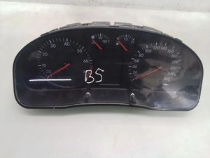 VW PASSAT B5 3B2 Kombiinstrument 1.90 Diesel 85kw 1999 35100897