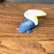 VINTAGE MCDONALDS HAPPY MEAL TOY 1998 DISNEYS ANIMAL KINGDOM 2 TOUCAN TOY BIRD