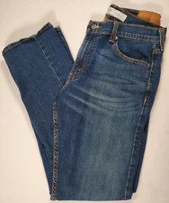 Signature Gold By Levi Strauss Womens Size Mid-Rise Straight Dark Wash