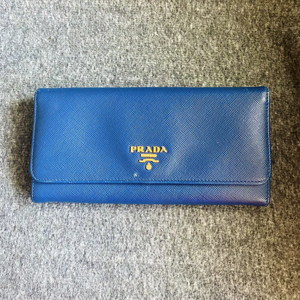 Prada saffiano top continental wallet