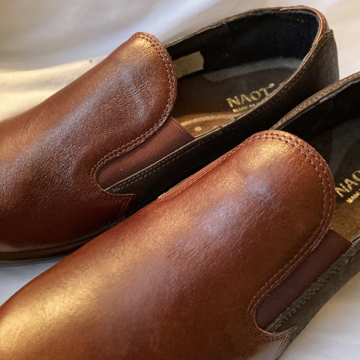 Naot Brown Classic Leather Slip-On Loafers- Excellent condition. NAOT Brown Leather Slip On Loafers Flats Shoes Womens 36 US  main image 3