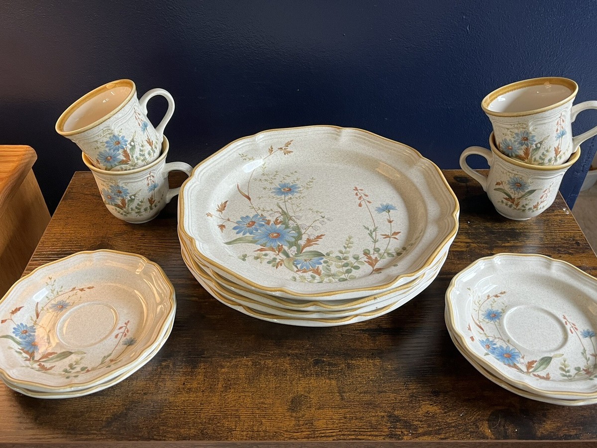 Vintage Mikasa Blue Daisies: 4 Plates, 4 Mugs, 4 Saucers Vintage Mikasa Blue Daisies: 4 Plates, 4 Mugs, 4 Saucers