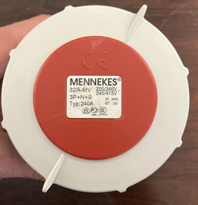 MENNEKES 32A-6H/ 3P+N+ TYPE 240A PANEL MOUNTED RECEPTACLE SOCKET 