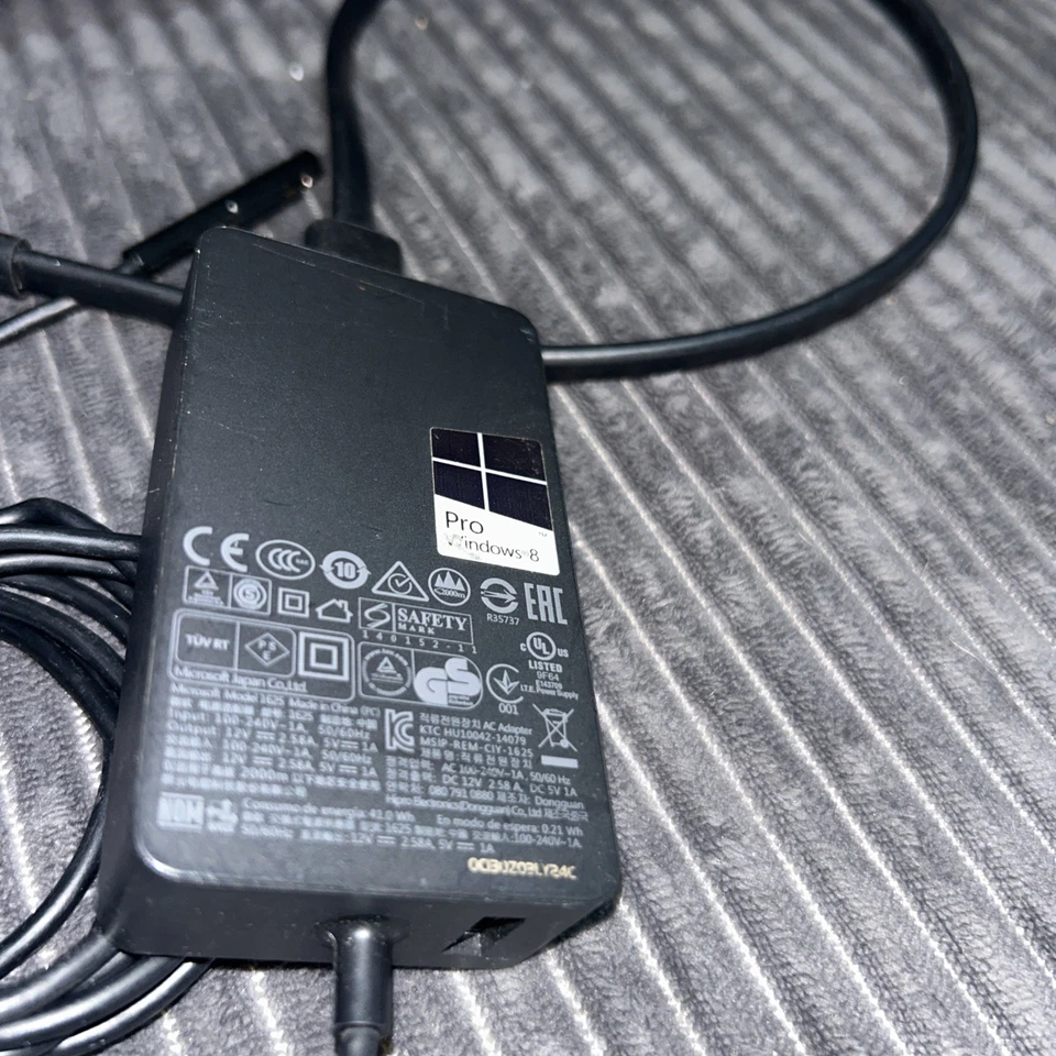 Genuine Microsoft Surface Pro 3/4 Charger Model 1625 12V - 36W OEM - Изображение 2 из 4