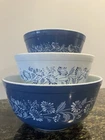 PYREX - 3 pc. Blue & White Colonial Mist Mixing, Nesting Bowl Set