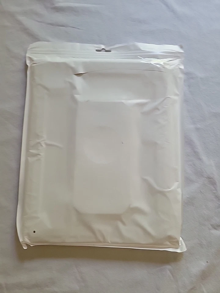 Cantis Clear Gli tter Case For IPad Air5/air4 with kickstand  - Image 2 of 4