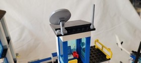 LEGO CITY: Police Station (60141)