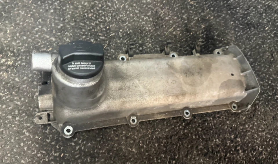 VW JETTA 11-15 JETTA 1999-2005 01-05 ESCARABAJO 2,0 litros cubierta de válvula pieza original OEM Foto 3 de 4