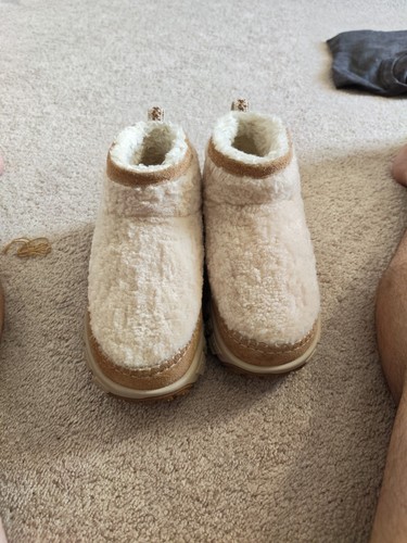 UGG NATURAL VENTURE DAZE ULTRA MINI COZY PLATFORM BOOTS, WOMEN US 10/ MEN 9 NIB