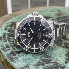 Oris Aquis Matt Black Ceramic Bezel Automatic Diver's Watch 43.5mm