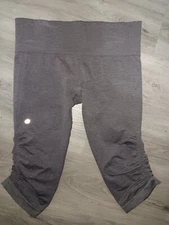 Lululemon Ebb and Flow Crop Leggings Capri Yoga Pants Gray Womens Size 10 (B2)