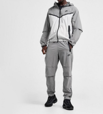 Nike Tech Woven Herren Trainingsanzug Hoodie + Hose Set HM7151 / HM8241-014 Grau