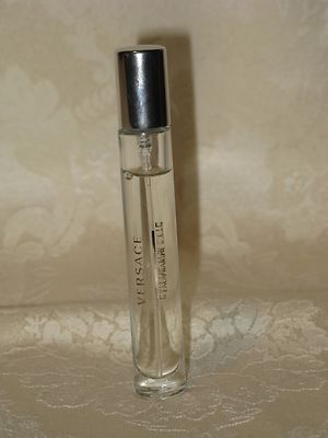 Versace Man Eau Fraiche Men's Eau de Toilette Spray. 10 ml 0.3 fl. oz. New.