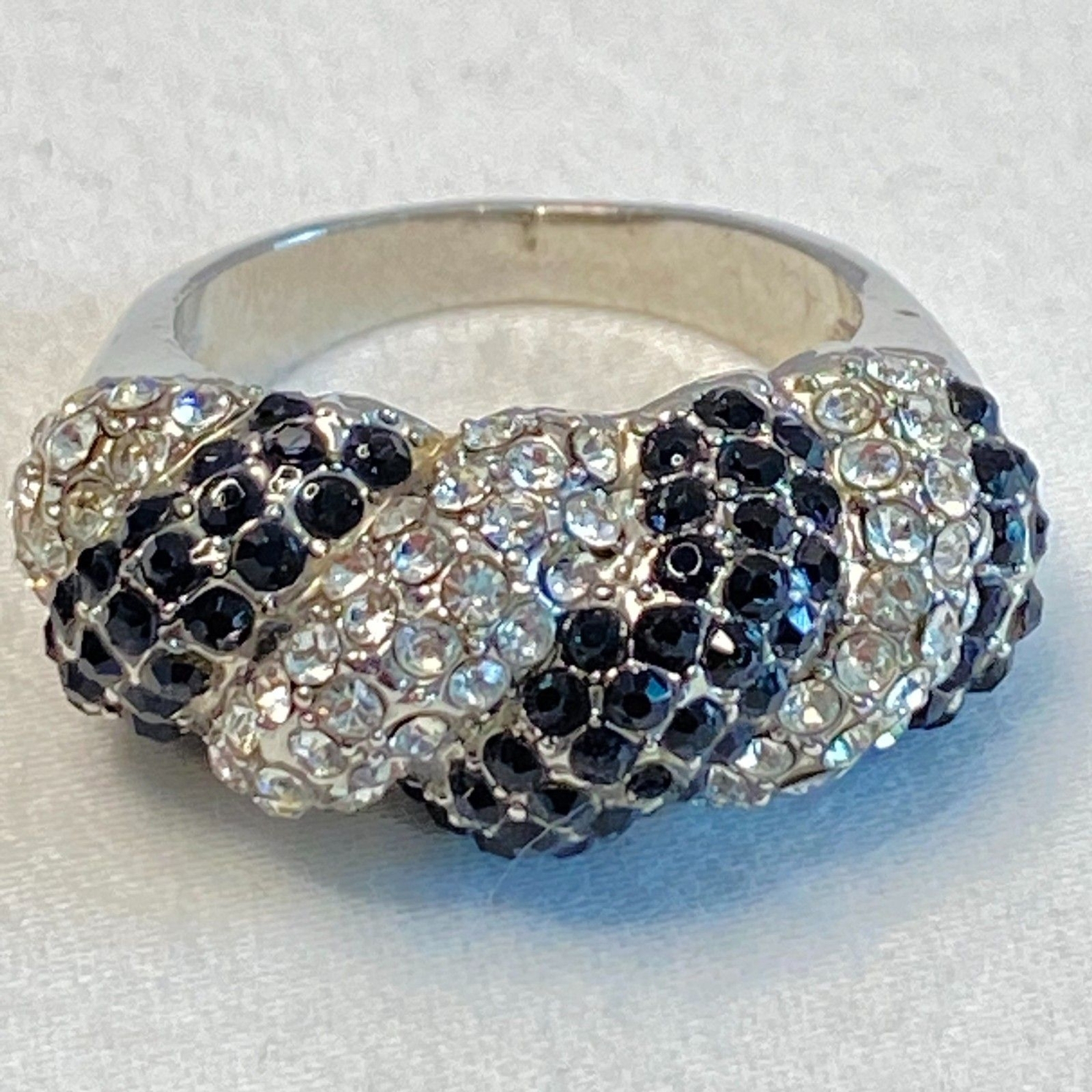 Black Clear Pave' Statement Ring Diagonal Scallop… - image 3