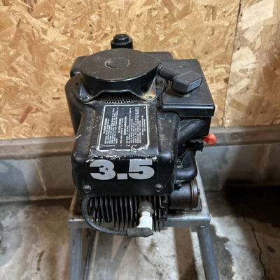 #ad TECUMSEH 148CC 3.5HP VERTICAL SHAFT ENGINE 143 354292 RUNS ON STARTING FLUID $75.00