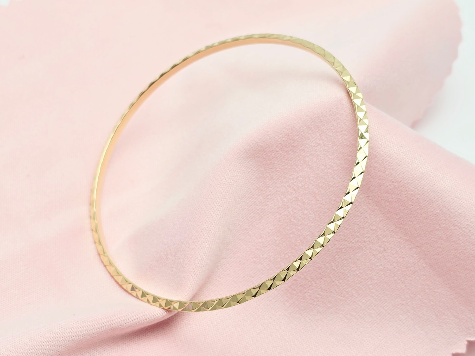 Unique 17K Solid Yellow Gold Designer Diamond Cut… - image 4